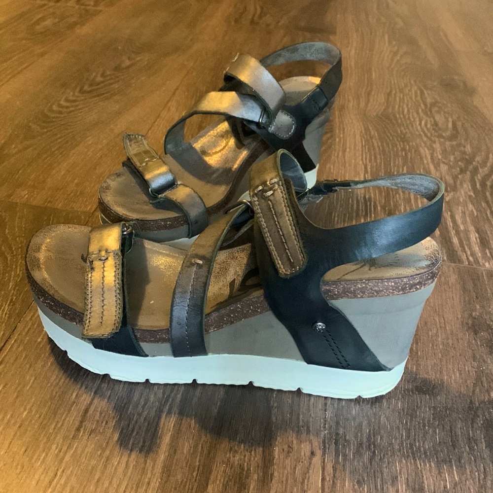OTBT wedges comfortable